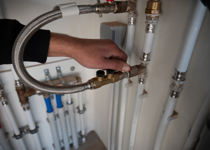 vmt bv uit vichte doet sanitair werken en controleert alles nadien